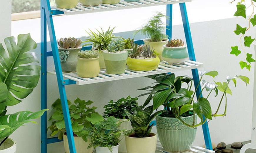 40 Outdoor Plant Stand Ideas For Your Summer Yard Refresh