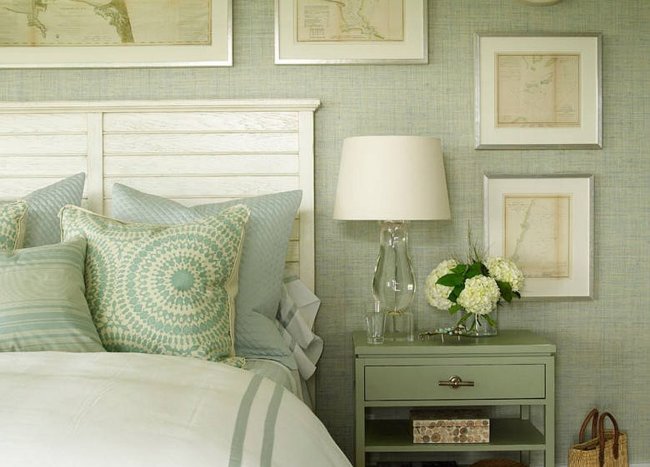 Gallery Wall for your Bedrooms: A Focal Point that is So Very Personal