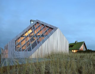 Shaped by the Landscape: Sculptural Dune House with Amazing Views of North Sea
