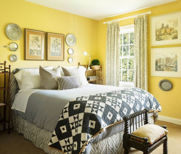 20 Breathtakingly Beautiful Yellow Bedrooms For More Upbeat Mornings   Traditional Bedroom With Gray And Yellow Color Scheme And Ample Naural Light 69074 600x512 