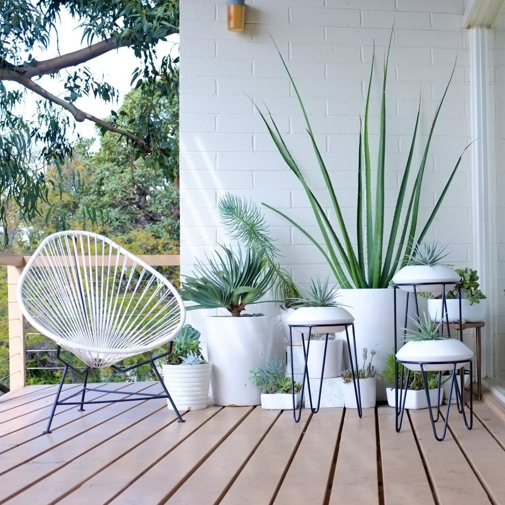 White plant stands with Midcentury modern style