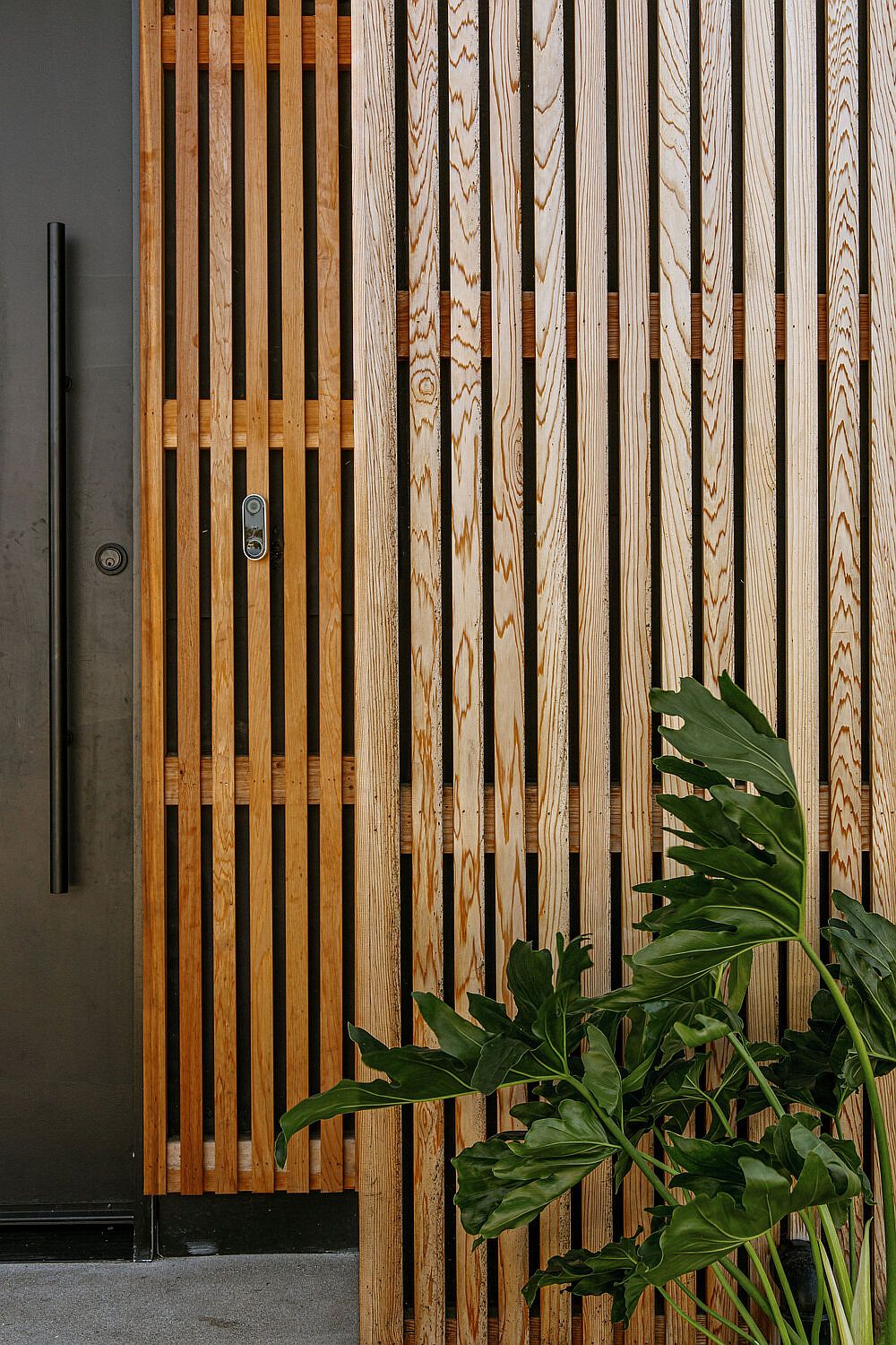 Beautiful wooden siding of the house gives it a cozy, coastal appeal