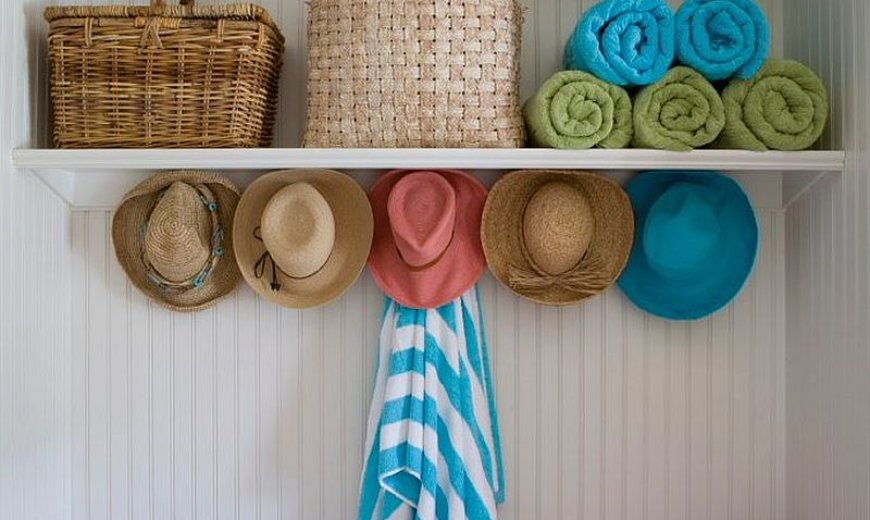 Beachy Summer Vibe: Coastal Style Mudrooms to Keep Your Home Clean