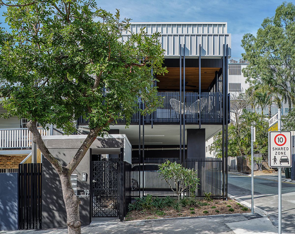 Smart transformation of commercial car parking space into a trio of modern homes in Australia