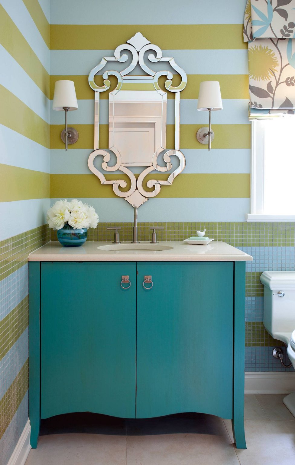 Going Bold 20 Contemporary Powder Rooms in 10 Spectacular Colors Decoist
