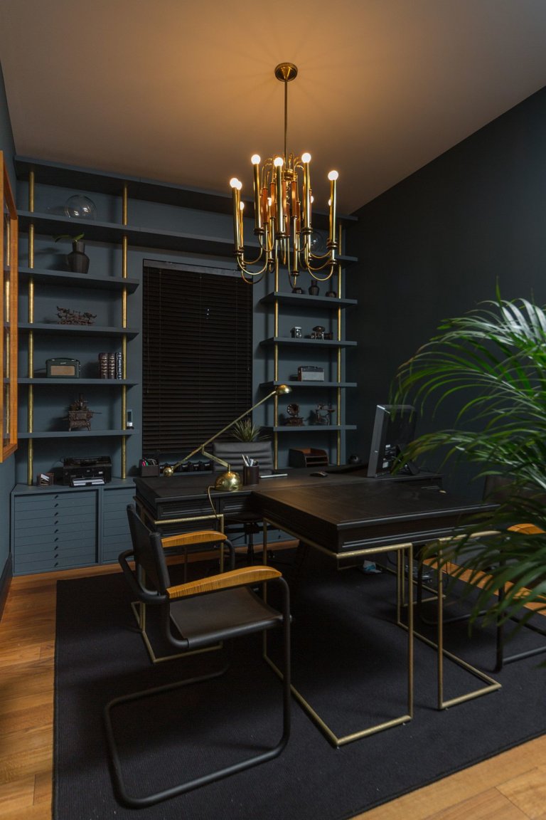 Black Home Office Ideas: Inspiring Dark Offices and Sophisticated Home ...