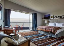 Elegant-bedroom-with-ocean-views-that-veers-more-towards-the-modern-than-the-eclectic-89800-217x155