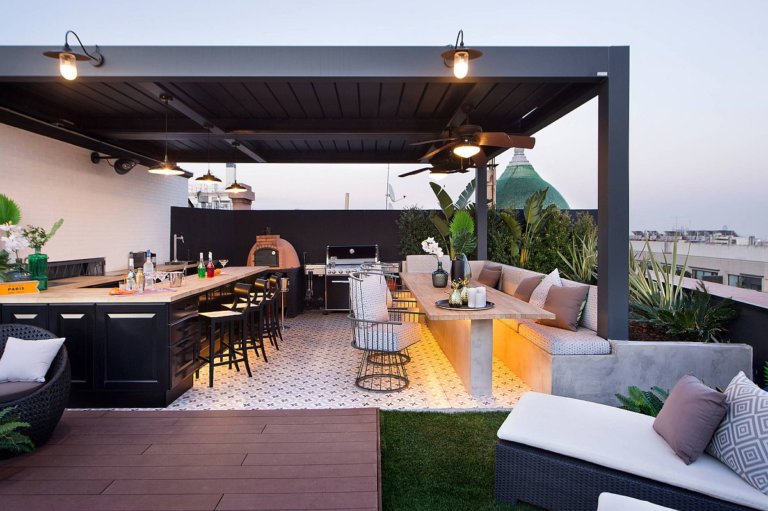 Fabulous Covered Rooftop Kitchen And Bar With A Social Zone That Matches Its Style 42562 768x511 