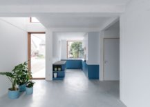 Look-inside-the-house-reveals-a-more-minimal-and-contemporary-interior-in-white-50122-217x155