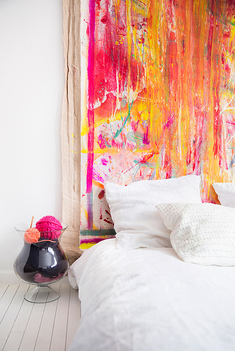 Modern-painted-canvas-headboard-idea-92333