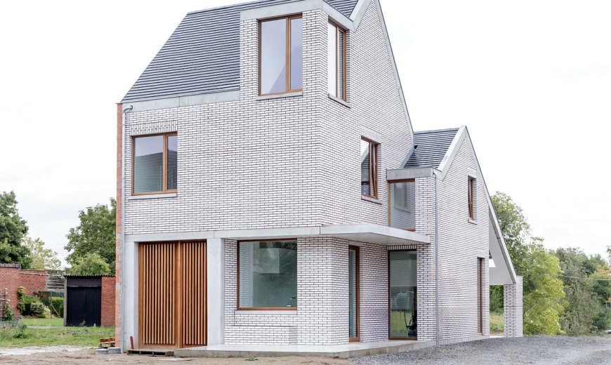 Compact Urban Design: Modern Classic Belgium House in White Brick