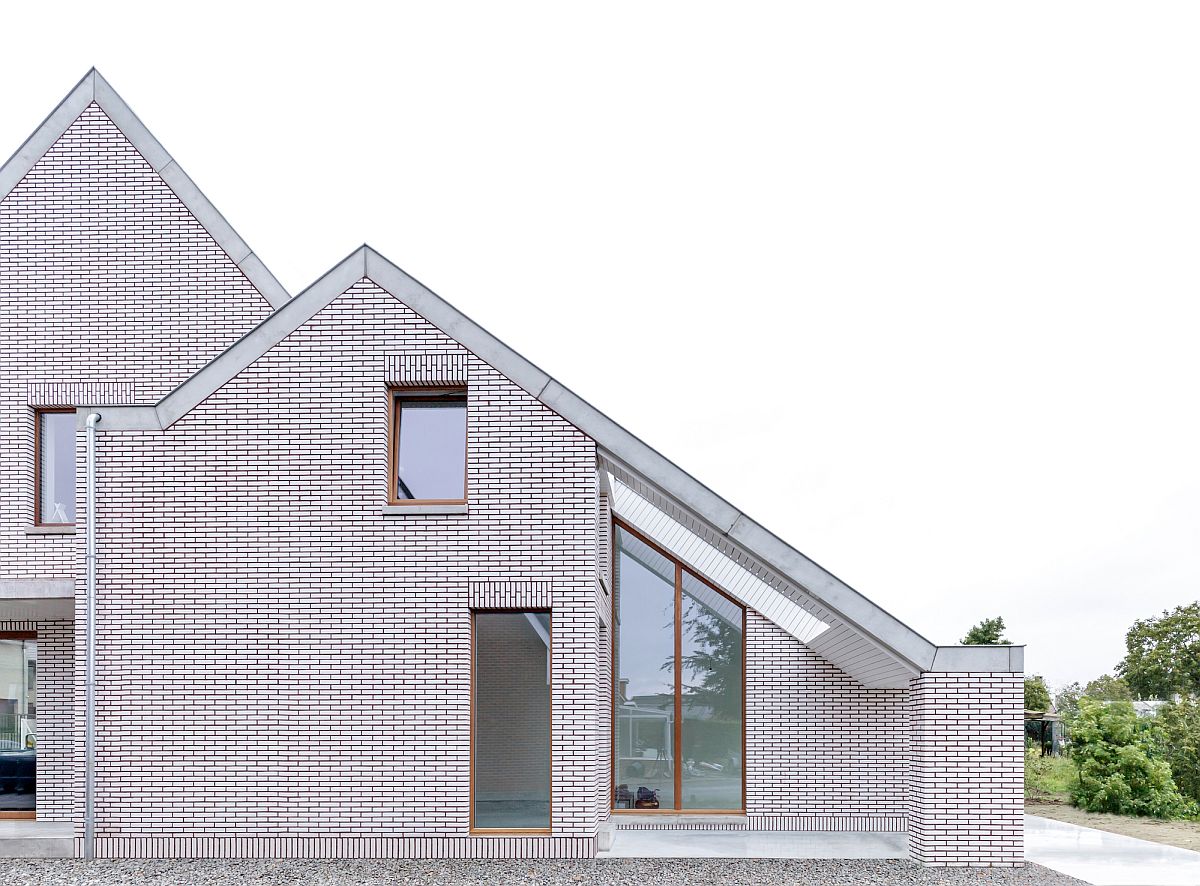 Space-savvy single-family house in Belgium with a white brick exterior