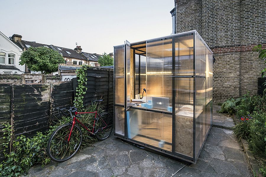 Adaptable Minima Moralia pop-up can be confhured in more ways than one with ease