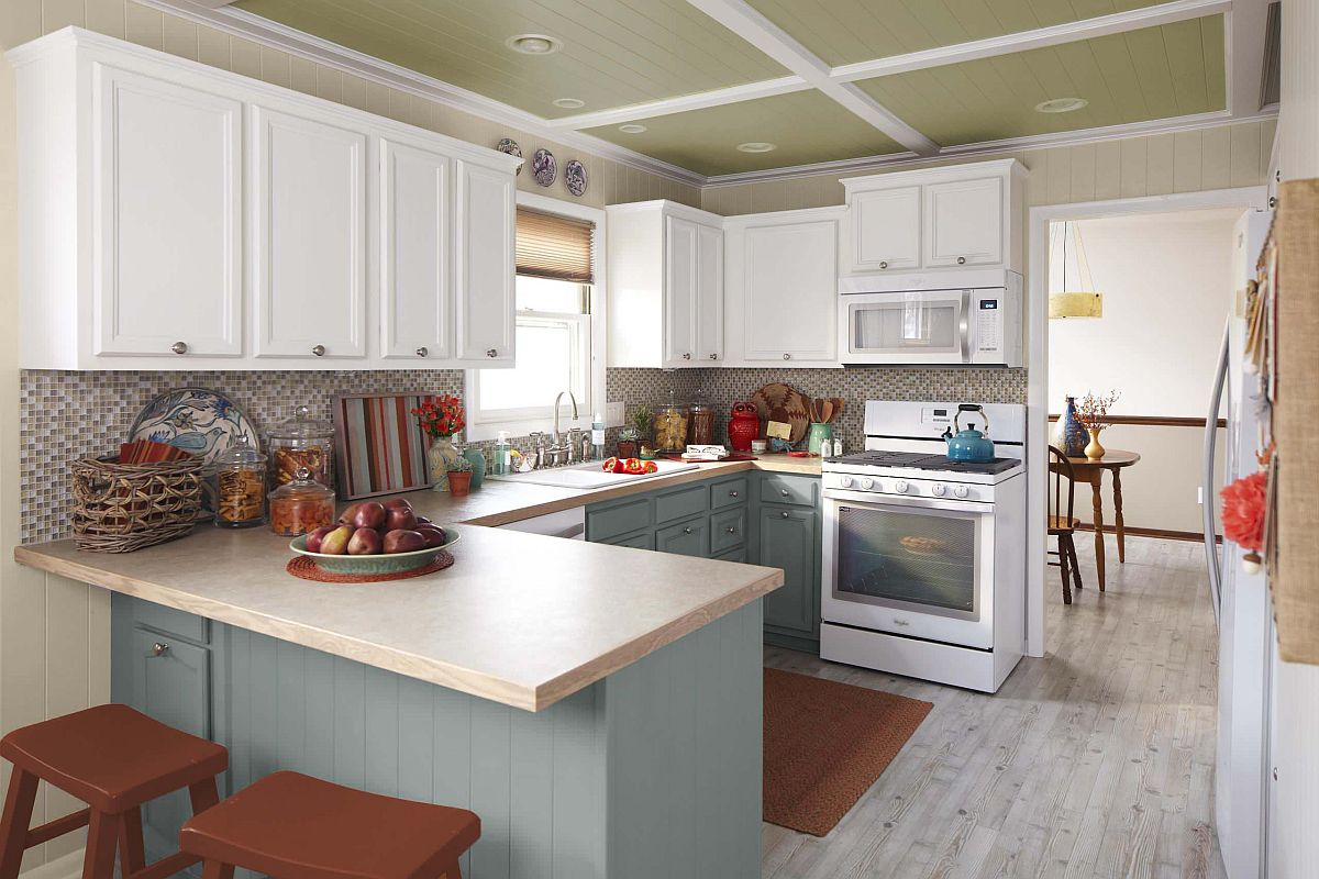 Colors, smart organizational ideas and a mixture of varied storage ideas transform this kitchen