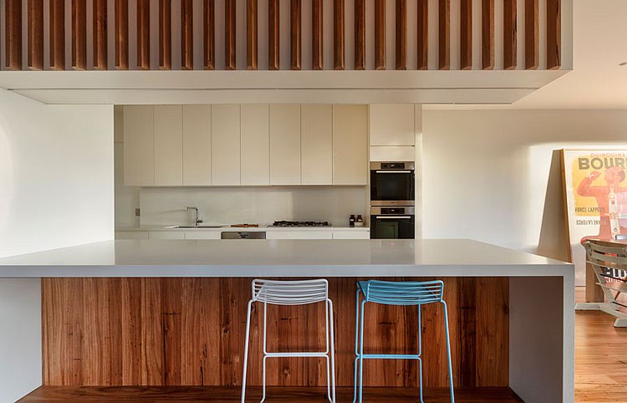Contemporary-wood-and-white-kitchen-of-the-Bayside-Residence-20493