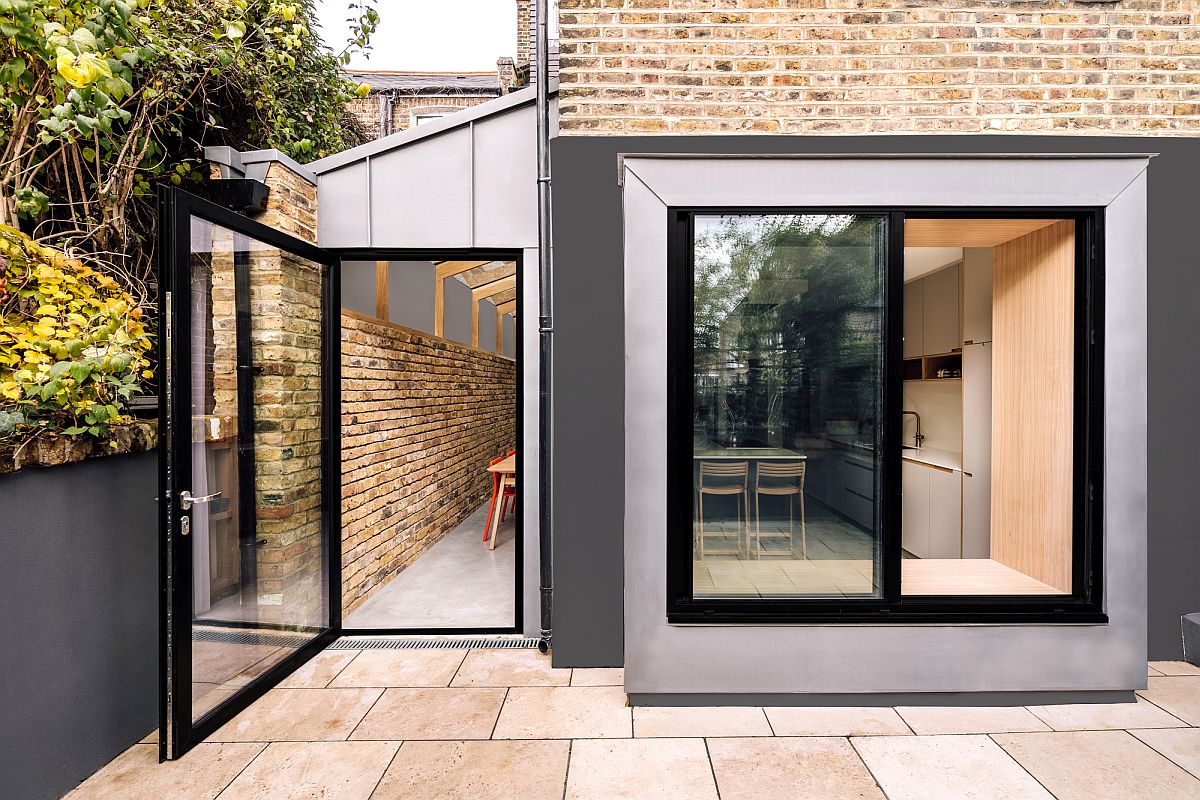 Modern rear addition for Stoke Newington House designed by Material Works Architecture in London