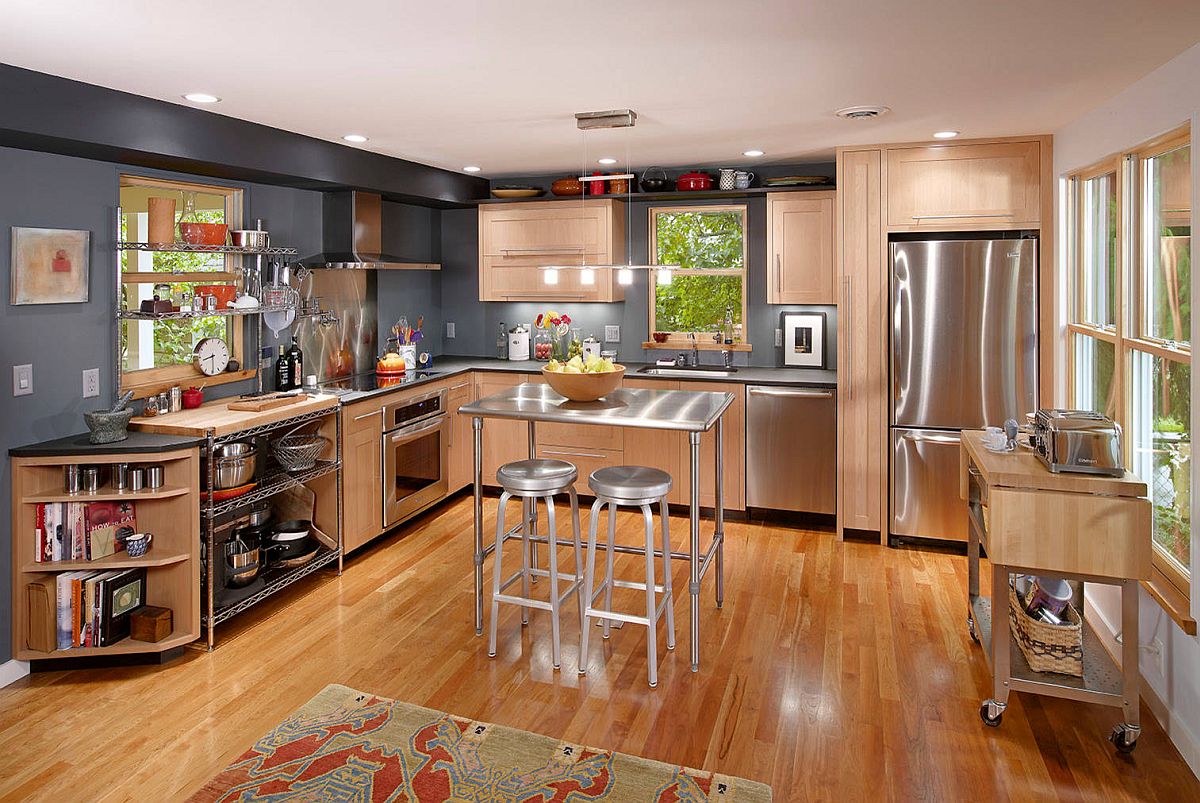 Open-kichen-island-in-steel-is-perfect-for-the-stylish-modern-industrial-kitchen-39996