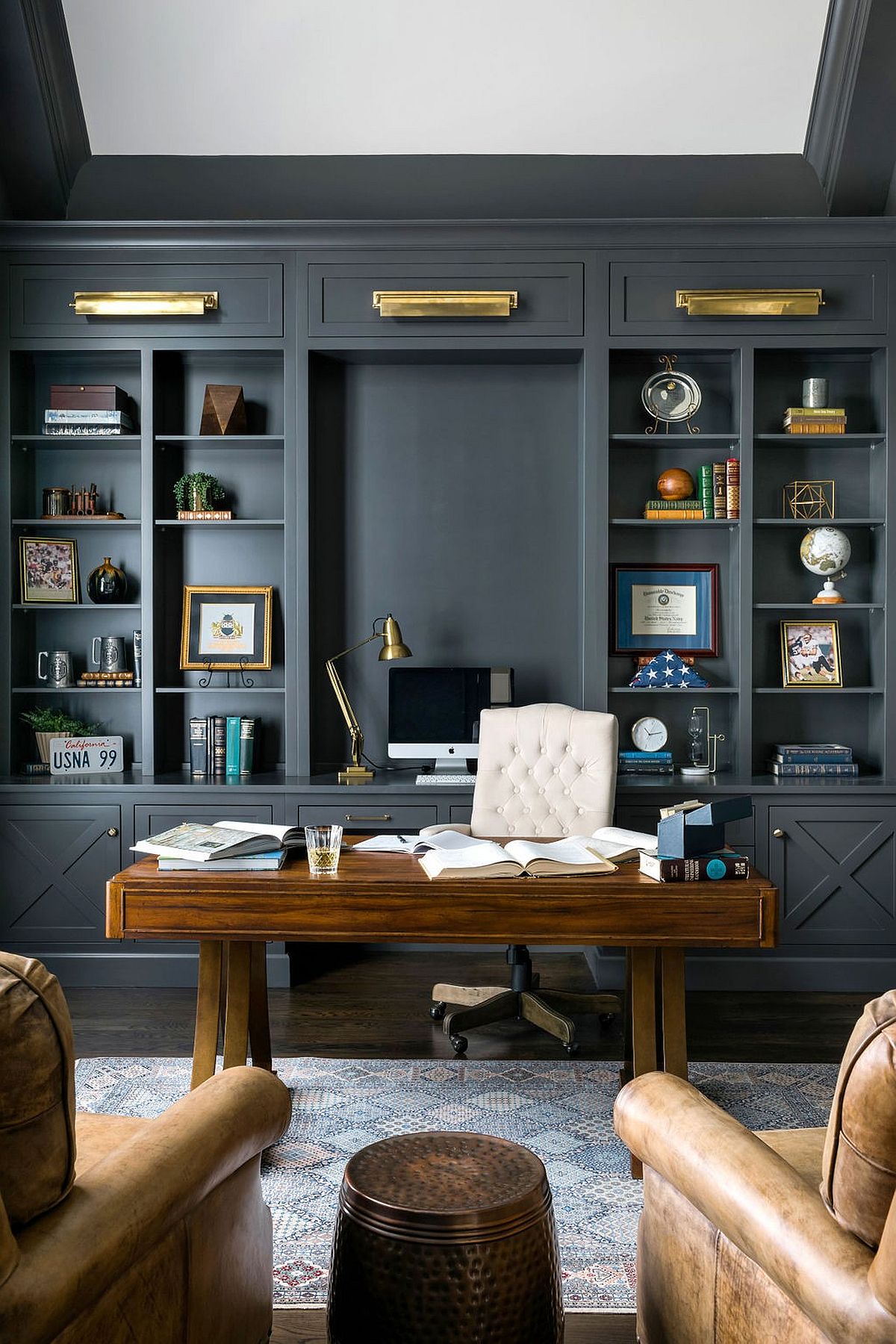 Polished-contemporary-home-office-in-gray-with-cutsom-wooden-desk-58722