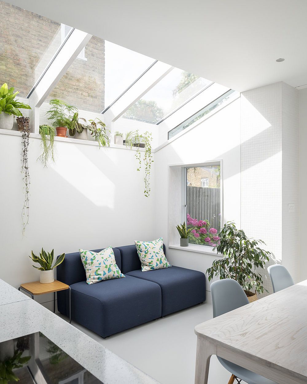 Using the skylight to bring ventilation into the modern rear extension