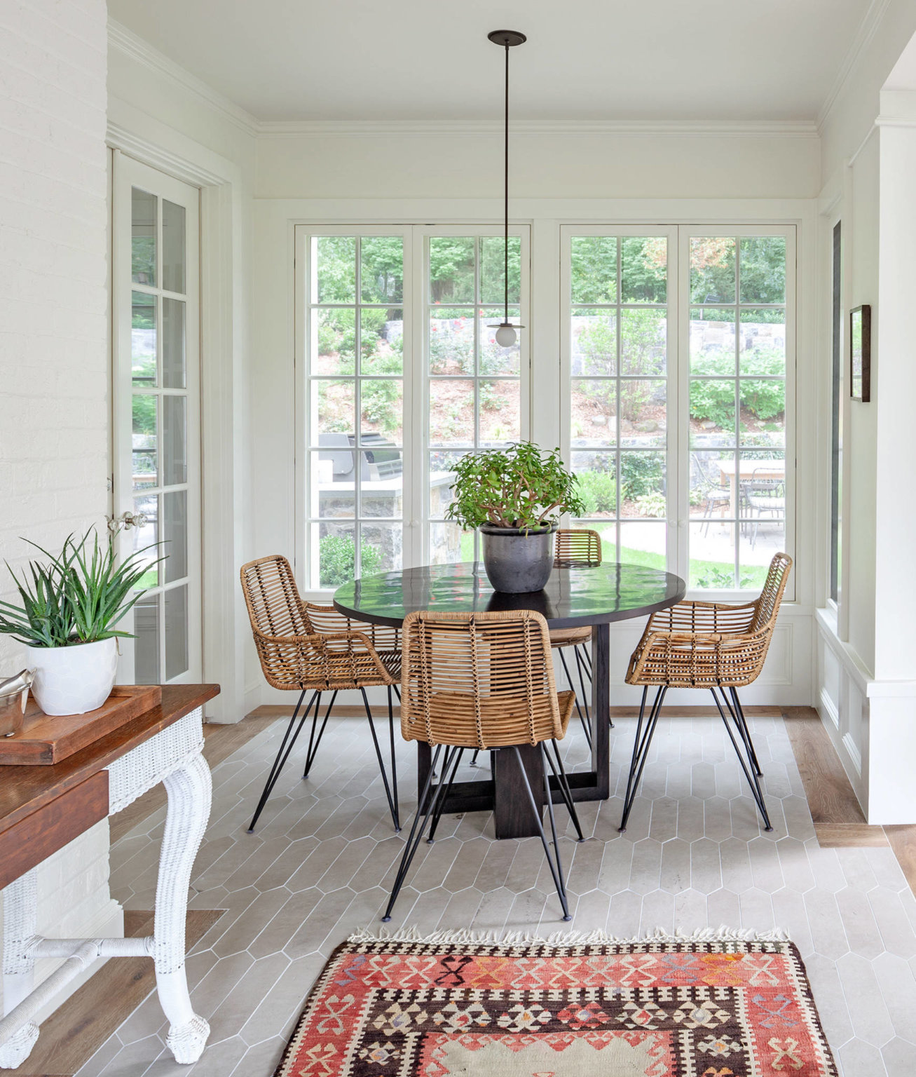 Best Small Dining Rooms From New York City Polished and SpaceSavvy Decoist