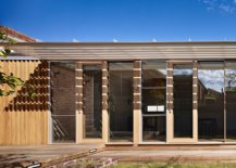Wood-and-glass-extension-of-the-classic-Federation-Bungalow-in-Melbourne-61128-217x155