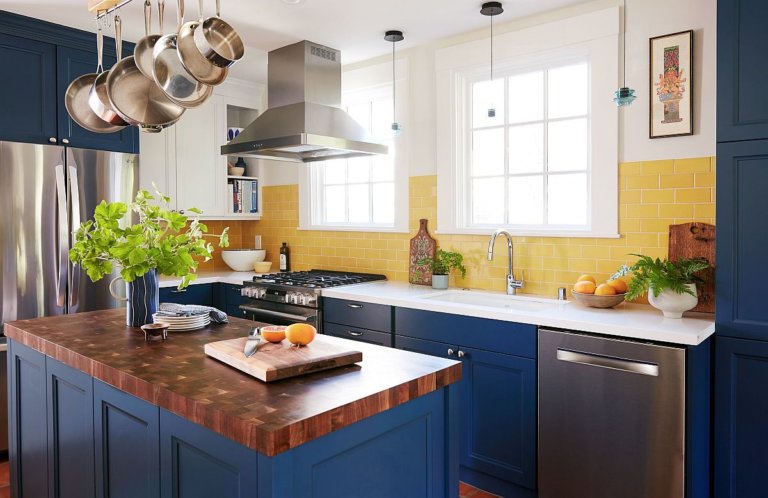 Most Beautiful Eclectic Kitchens with Custom Wood Islands: Cozy and ...