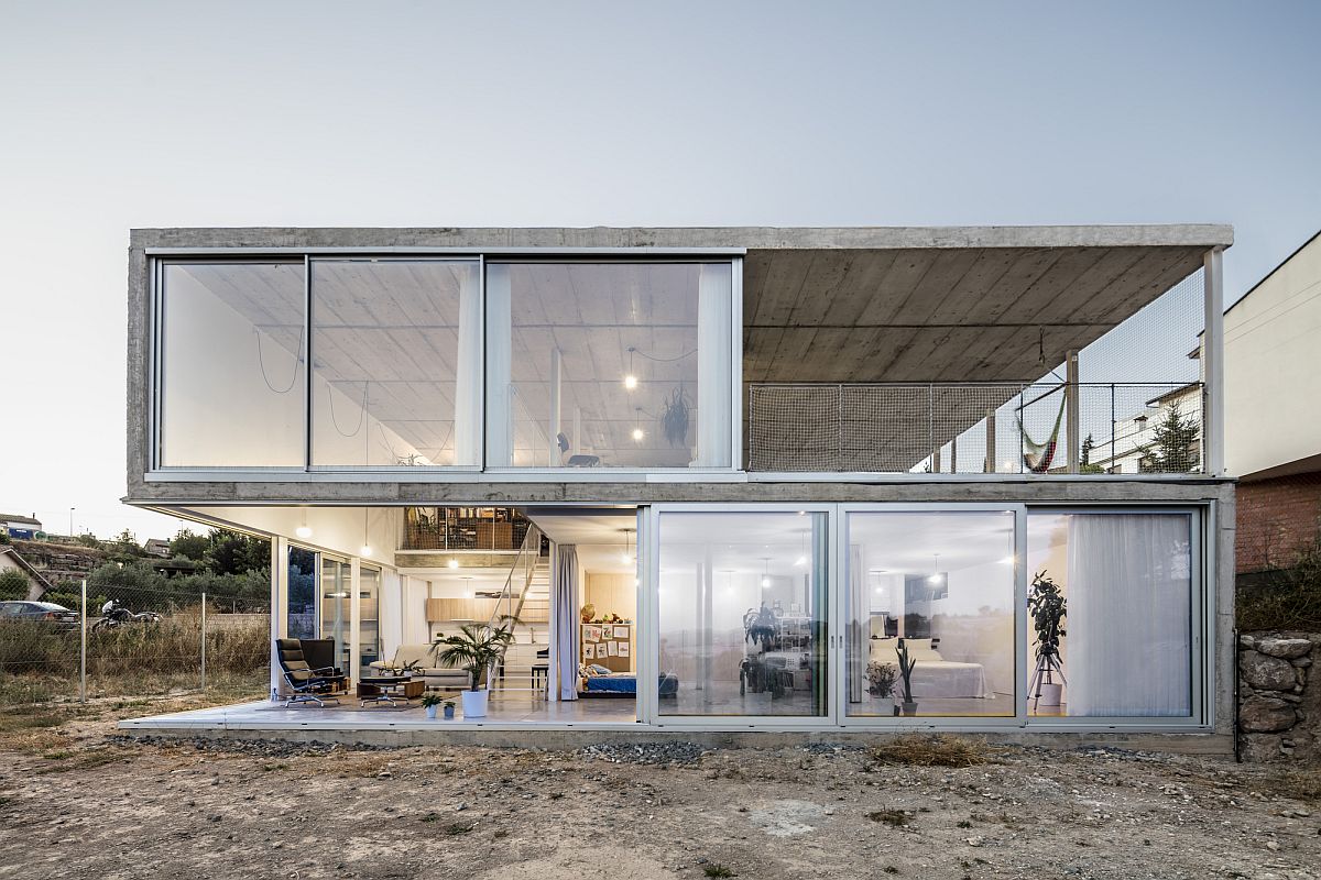Brilliant blend of concrete and glass at the Calders House in Catalonia