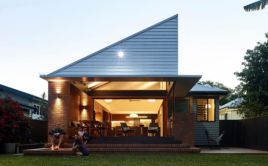 Elegant and space-savvy modern extension to a post war home in Mitchelton, Brisbane