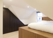 Hub-Living-in-London-with-smart-design-and-custom-wooden-decor-65501-217x155