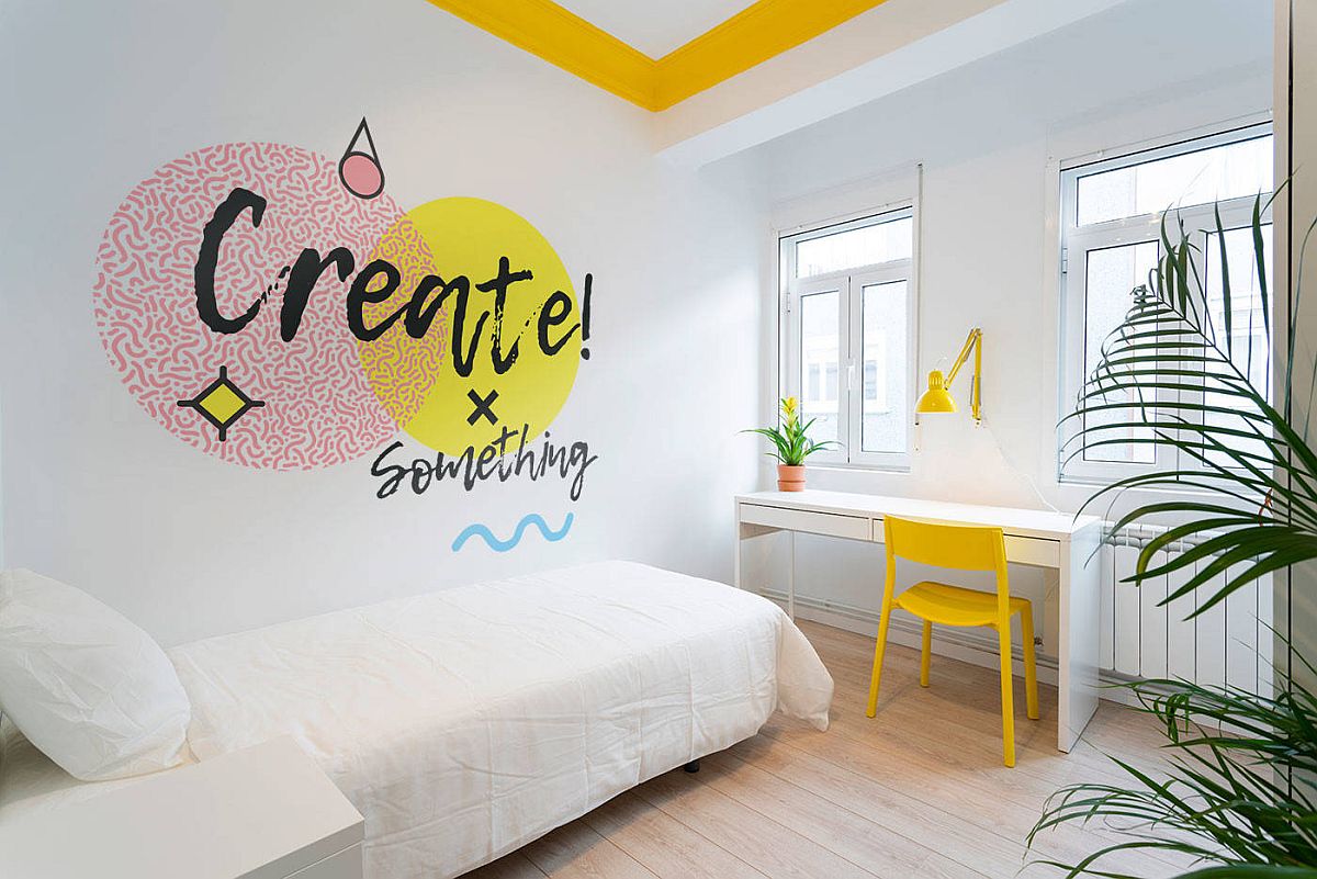 Playful-pops-of-yellow-and-orange-in-the-dashing-white-bedroom-95597