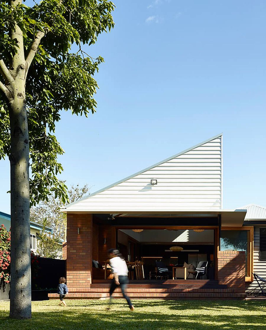 Smart timber and brick extension brings new dynamics to post-war home in Australia