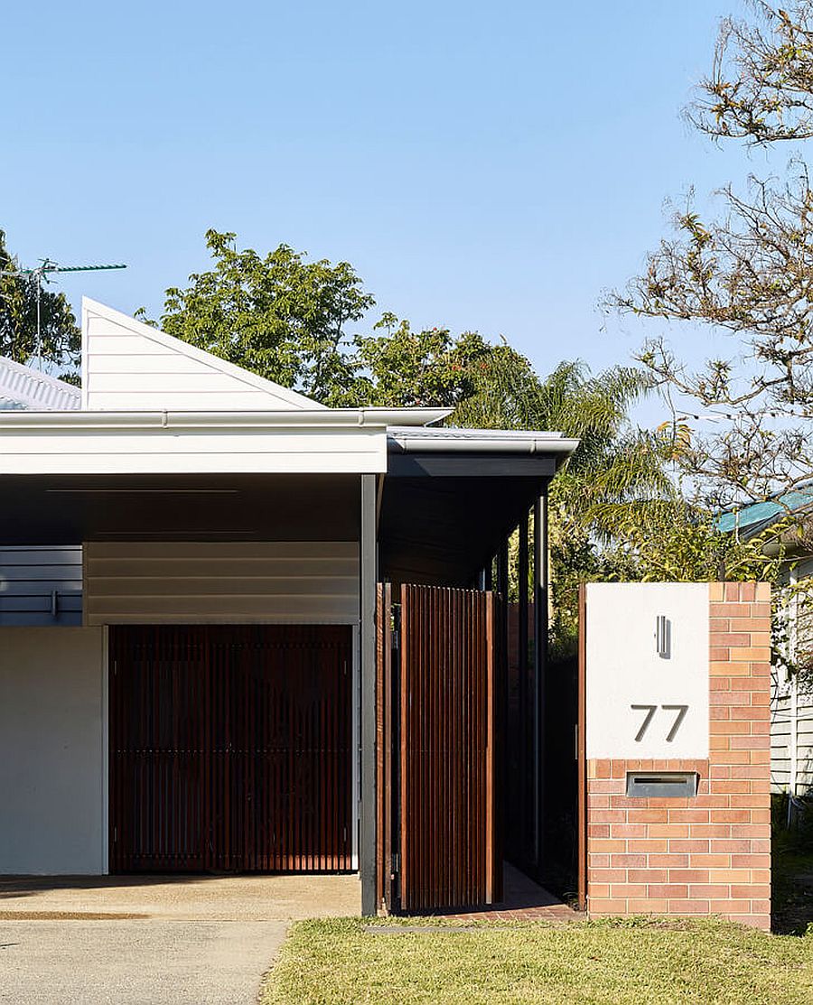 Street facade of the modest Mitchelton House still remains largely unaltered