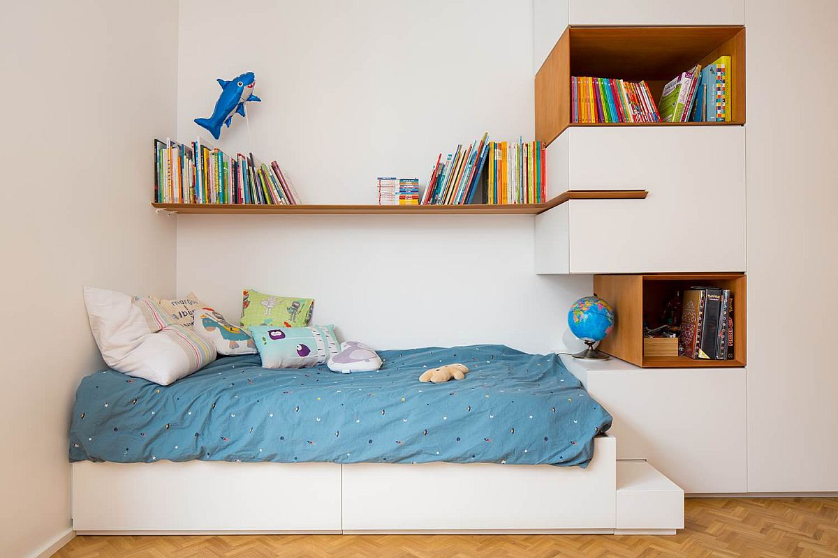 Making use of limited space in the tiny bedroom - an idea hat works in small adult bedrooms as well