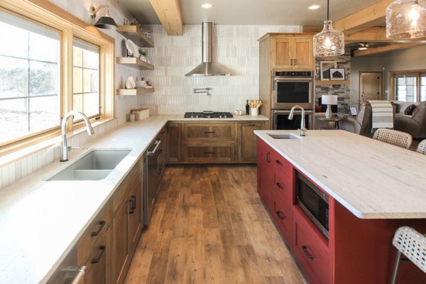 Design Style Watch: Rustic Kitchens with Colorful Charm Welcome This ...