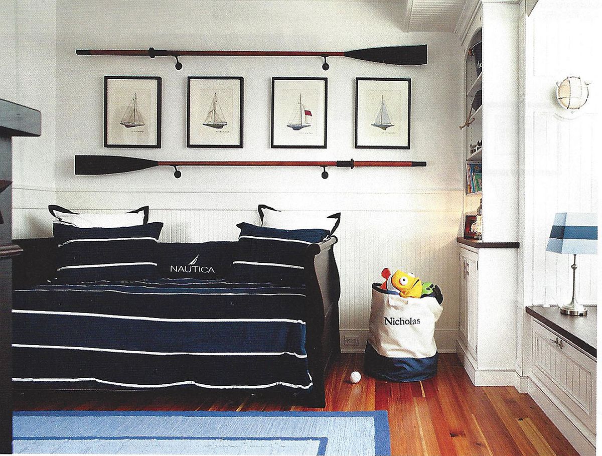 Different-accents-and-patterns-usher-nautical-touches-into-the-bedroom-36810