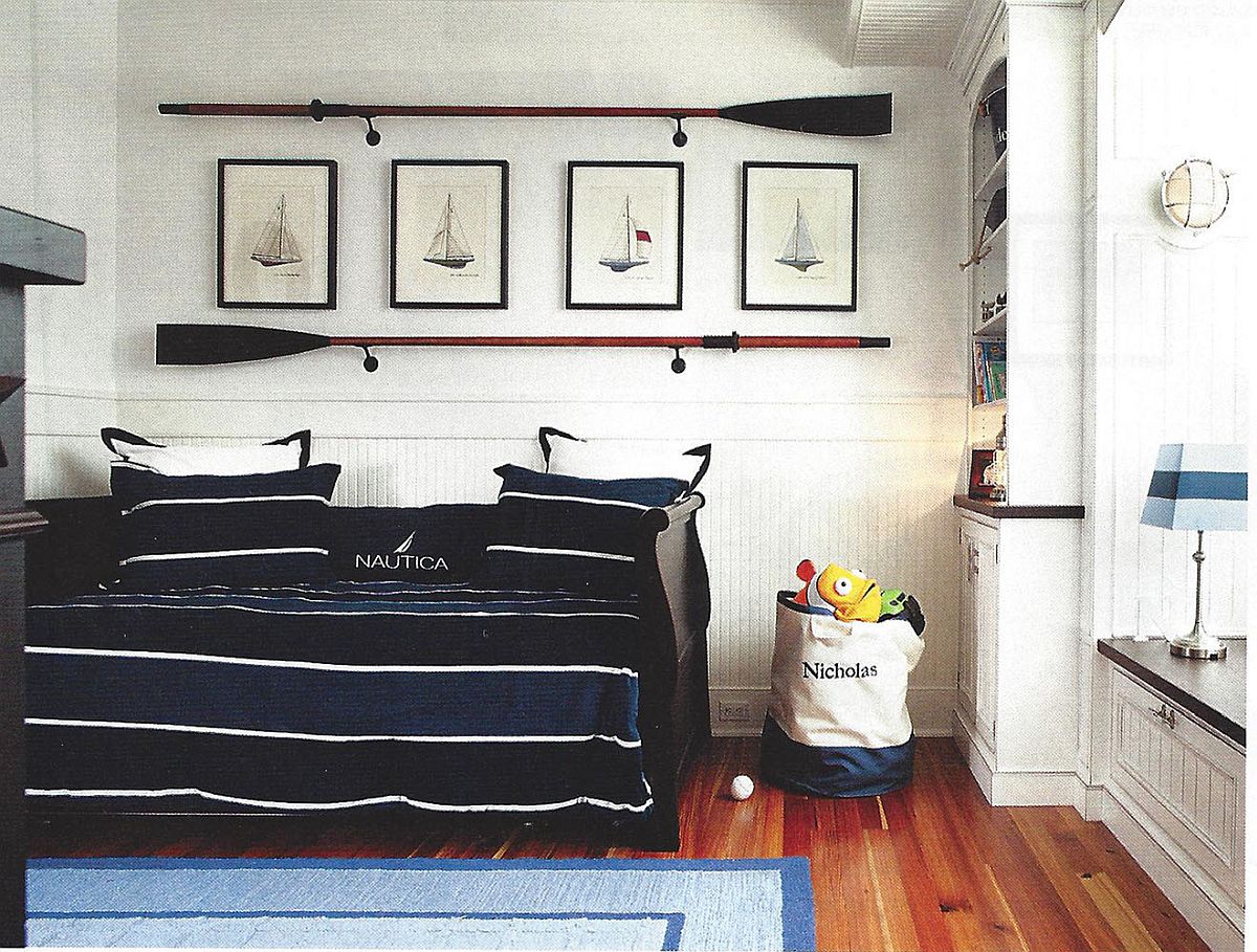 Different accents and patterns usher nautical touches into the bedroom