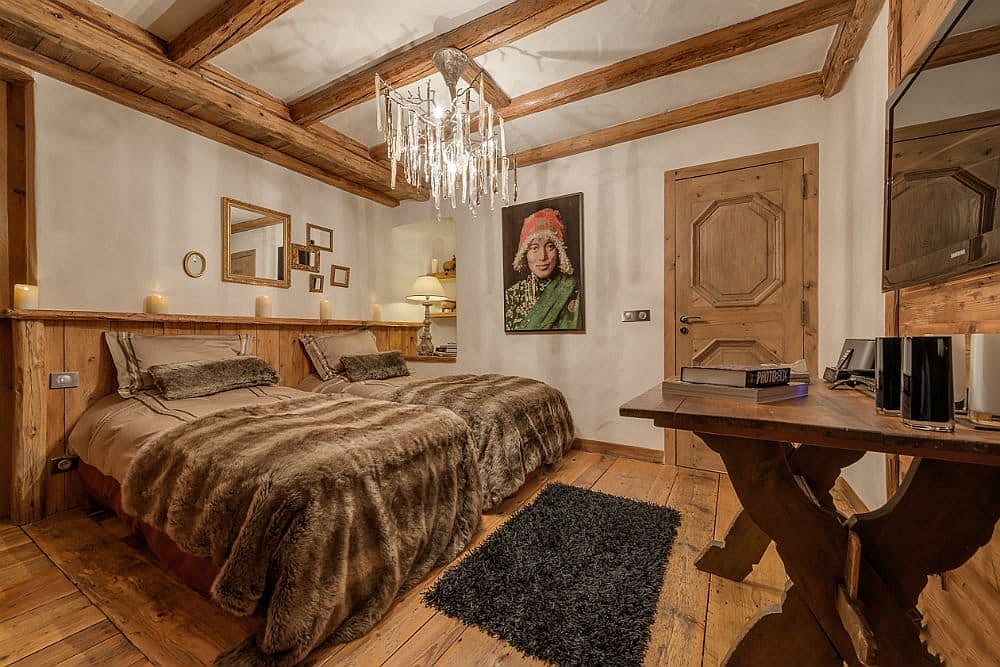 Discover the many beautiful bedroom at the Chalet Le Rocher