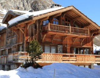 Stunning Views of Iconic La Face and Unparalleled Luxury Await at Chalet Bel Sol