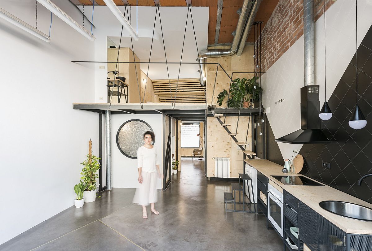 Innovative new mezzanine level transforms UP Apartment in Madrid