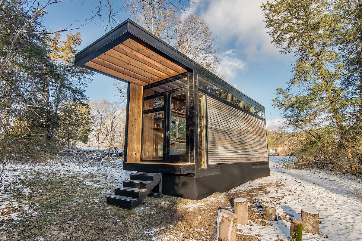 Smart-and-space-savvy-modern-cabin-in-tin-and-cedar-with-a-responsive-design-95472