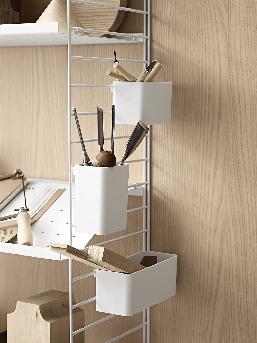 Smart modular String shelving system for better organization of the workspace