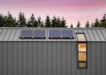 Solar-panels-power-the-small-off-grid-cabin-on-wheels-44525-217x155