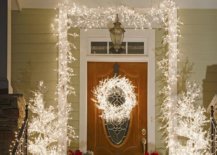 Spectacular-entryway-idea-to-welcome-home-a-white-Christmas-45651-217x155