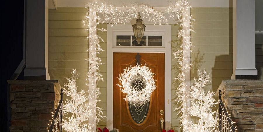 Spectacular entryway idea to welcome home a white Christmas!