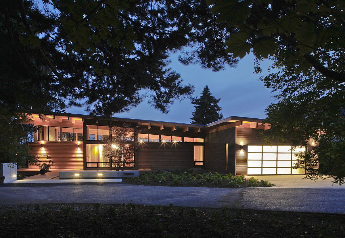 View of the Hotchkiss Residence in Vancouver from a distance