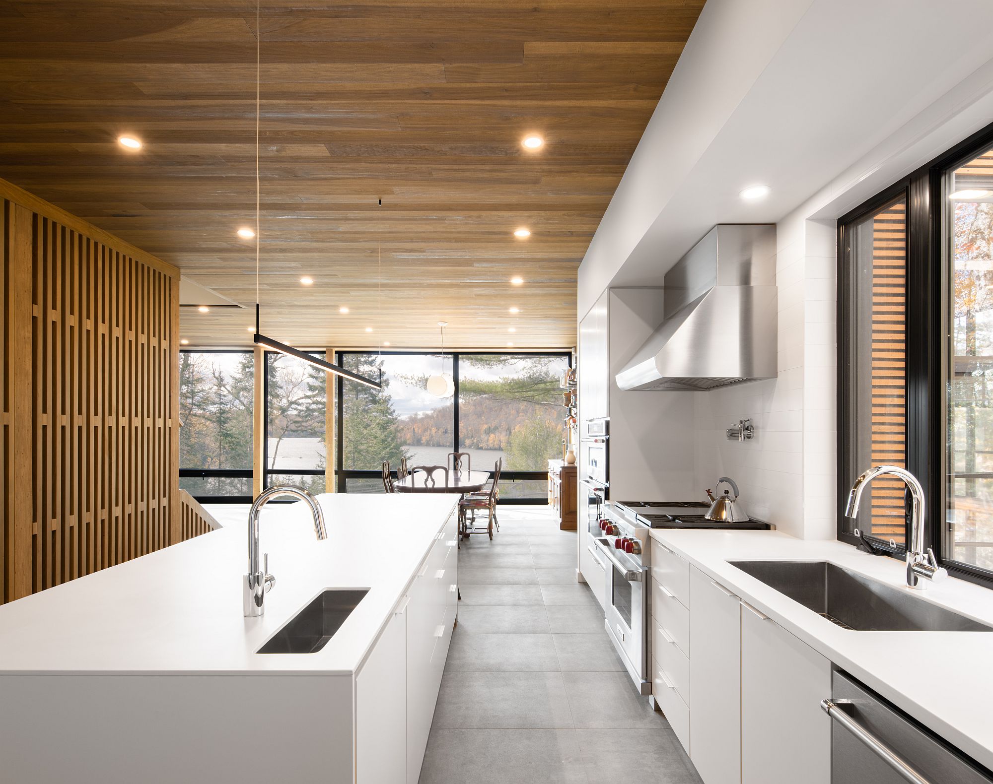 Wood-and-white-interior-of-the-houe-with-ample-natural-light-and-space-savvy-design-96708