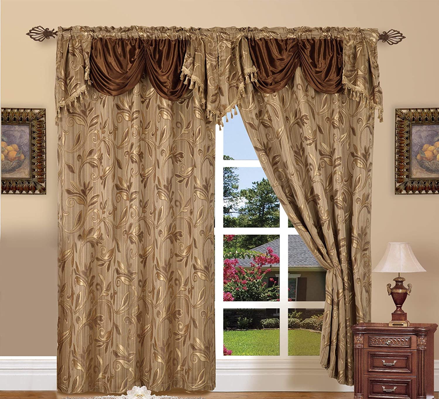 jacquard curtain in gold