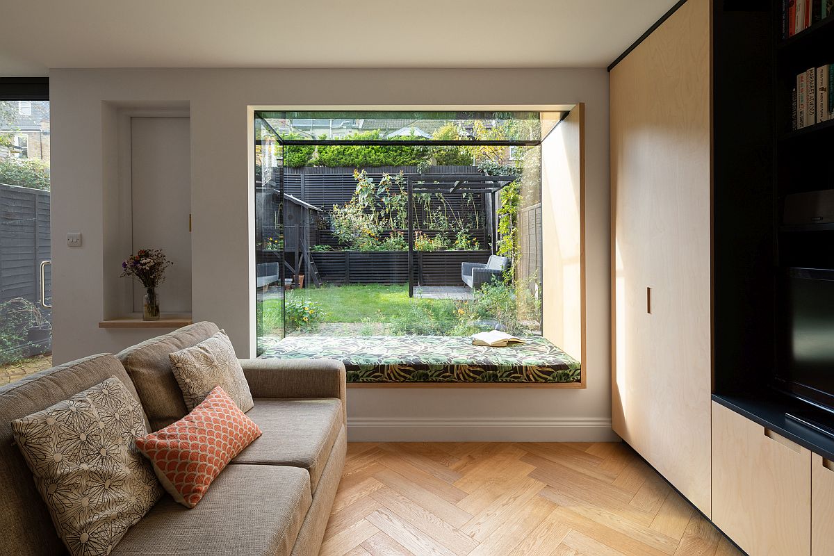 Garden becomes a natural extension of the living area and the indoors at this London home