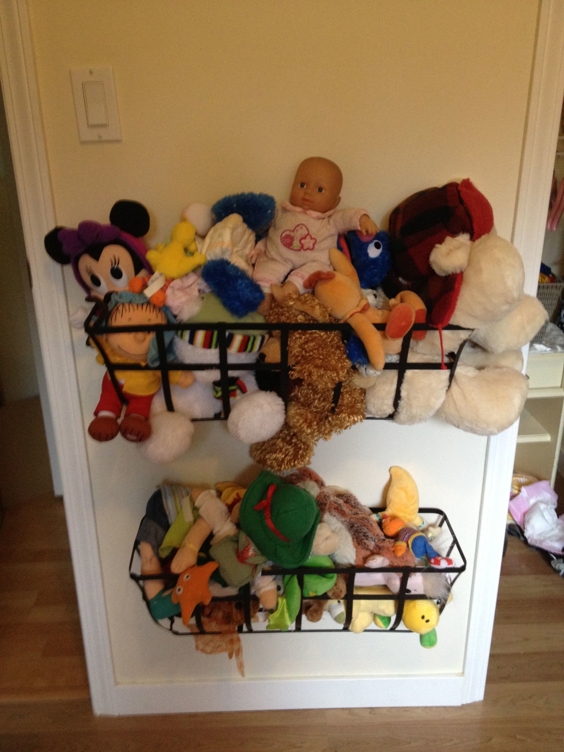 10 Great Storage Ideas for Stuffed Animals