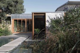 Heritage Home in London Gets a Space-Savvy Garden Room